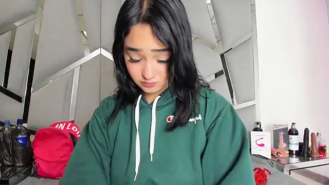 Catherinee69 x online show from 10.09.25