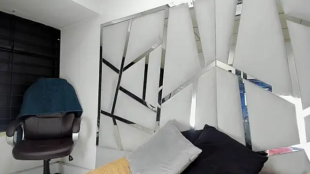 Catherinee69 x online show from 06.06.26