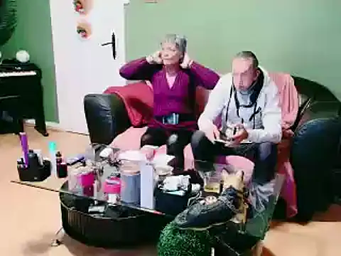 Snapshot of Anjela30 chatting on 12.19.24 Anjela30 online show from 12.19.24