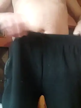 Snapshot of Viause_Kentauelle chatting on 02.18.26 Viause Kentauelle online show from 02.18.26