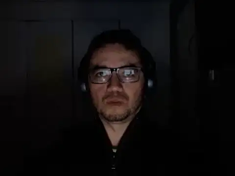 Snapshot of Diptongo chatting on 12.26.24 Diptongo online show from 12.26.24