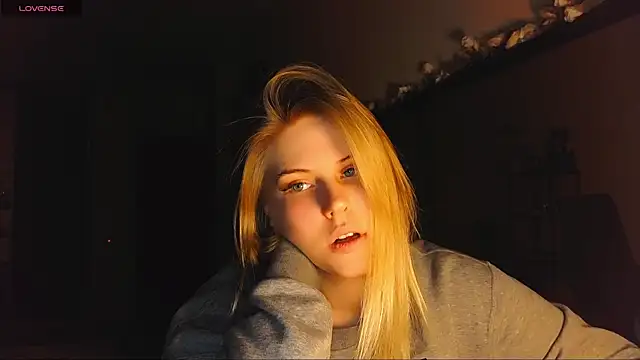VoluptuousDreams online show from 02.23.25