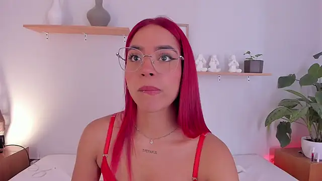 Scarlett Morgan  online show from 03.01.25