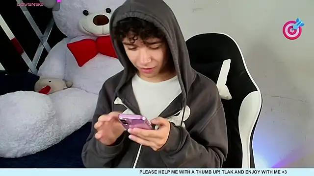 Snapshot of Niico_Cruz chatting on 02.09.25 Niico Cruz online show from 02.09.25