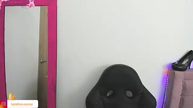 Snapshot of Katalina_novoa chatting on 02.01.25 Katalina novoa online show from 02.01.25