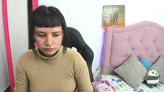 Snapshot of Katalina_novoa chatting on 02.11.25 Katalina novoa online show from 02.11.25