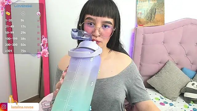 Snapshot of Katalina_novoa chatting on 03.03.25 Katalina novoa online show from 03.03.25