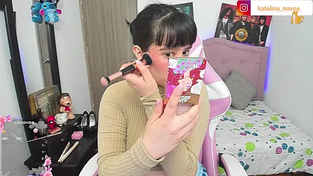 Katalina novoa online show from 02.03.26