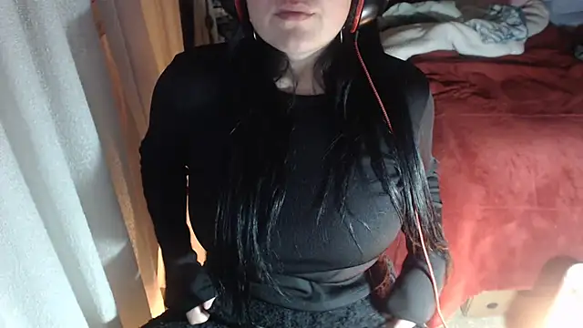 Snapshot of lady_rolinga chatting on 06.25.26 lady rolinga online show from 06.25.26