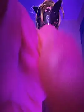 Snapshot of kandyloves chatting on 10.07.25 kandyloves online show from 10.07.25