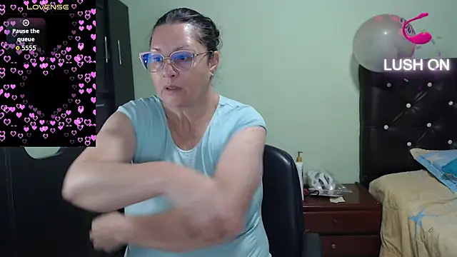 Snapshot of hairyglad69 chatting on 09.12.25 hairyglad69 online show from 09.12.25