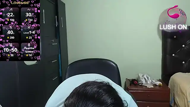 Snapshot of hairyglad69 chatting on 09.19.25 hairyglad69 online show from 09.19.25