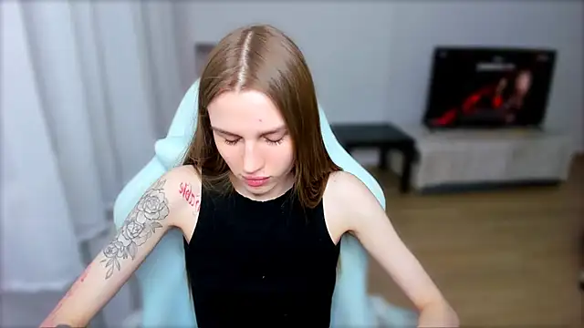 StellaLawless online show from 02.18.25