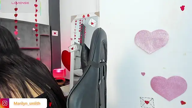 MarilynSmIith online show from 02.12.26