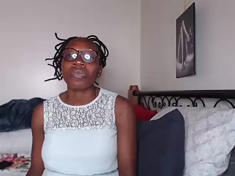 Sweet Bear online show from 02.23.25