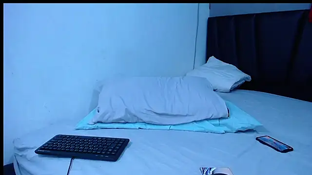 Tayronx33 online show from 11.05.25