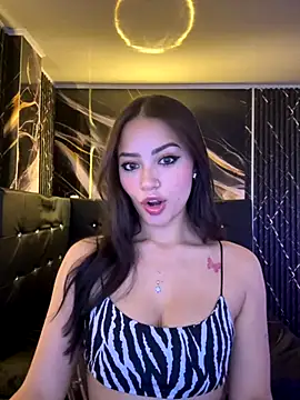 Snapshot of abbymnd chatting on 09.14.25 abbymnd online show from 09.14.25