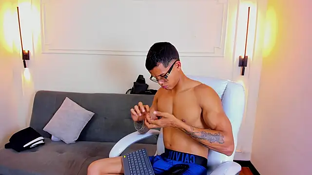 Paradise boy s online show from 02.26.26