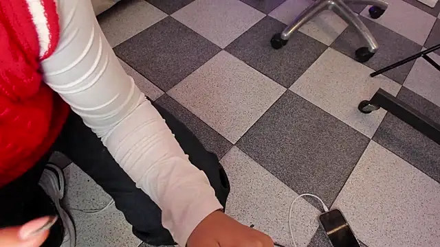 alessiaferry online show from 04.22.26
