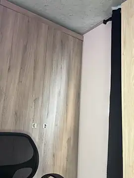 Julieta-sett online show from 12.19.25