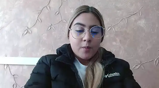 Miabonnett  online show from 02.09.25