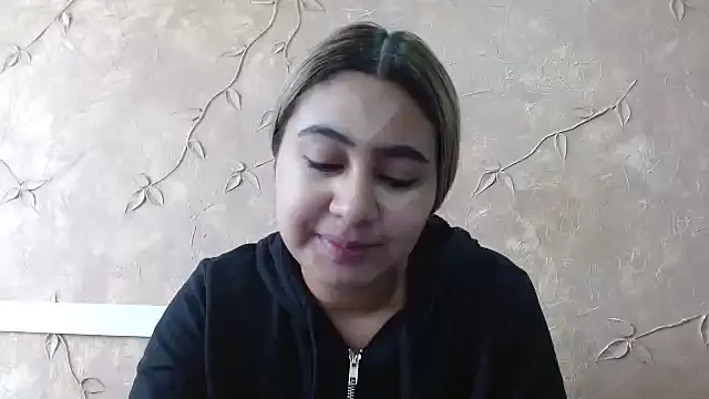 Miabonnett  online show from 02.18.25