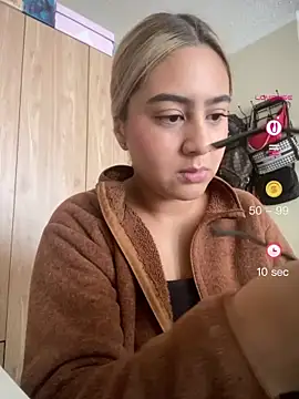 Miabonnett  online show from 05.02.26