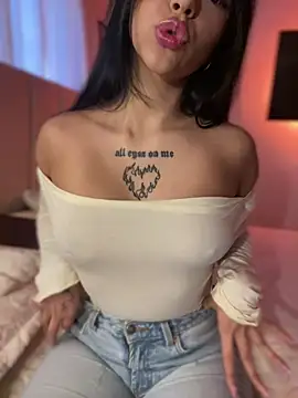 Snapshot of eva_elifee chatting on 10.28.25 eva elifee online show from 10.28.25