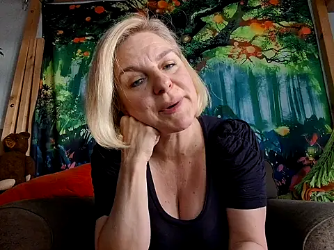 FrauleinSchmitt online show from 02.16.25