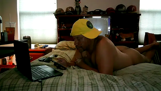 Snapshot of pimpdaddy4ever chatting on 05.09.26 pimpdaddy4ever online show from 05.09.26