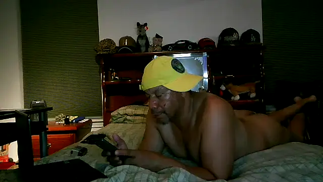 Snapshot of pimpdaddy4ever chatting on 05.14.26 pimpdaddy4ever online show from 05.14.26