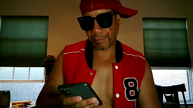 Snapshot of pimpdaddy4ever chatting on 05.27.26 pimpdaddy4ever online show from 05.27.26