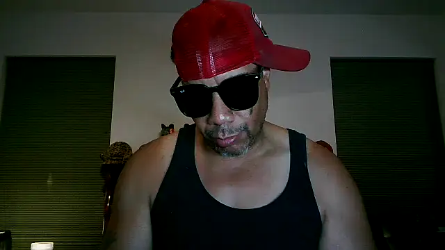 Snapshot of pimpdaddy4ever chatting on 05.31.26 pimpdaddy4ever online show from 05.31.26