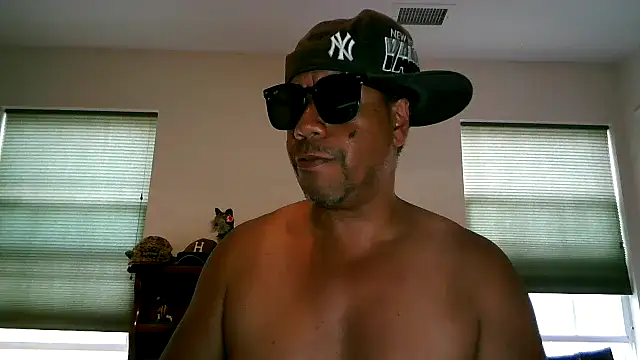 Snapshot of pimpdaddy4ever chatting on 06.17.26 pimpdaddy4ever online show from 06.17.26