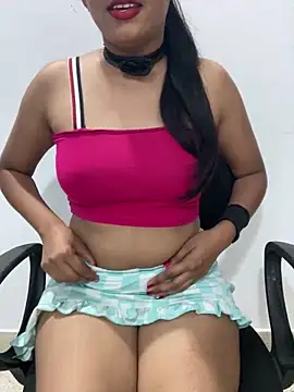 Snapshot of little_shadow chatting on 01.04.25 little shadow online show from 01.04.25