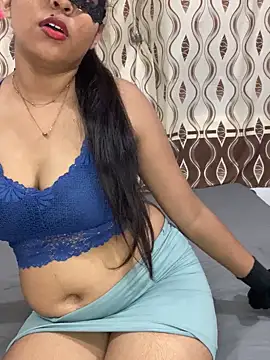 Snapshot of little_shadow chatting on 09.09.25 little shadow online show from 09.09.25