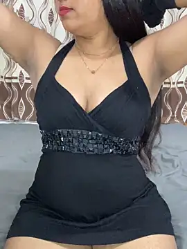 Snapshot of little_shadow chatting on 09.17.25 little shadow online show from 09.17.25