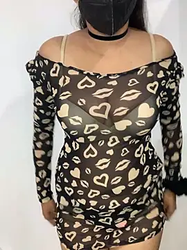 Snapshot of little_shadow chatting on 11.25.25 little shadow online show from 11.25.25