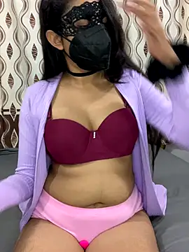 Snapshot of little_shadow chatting on 11.30.25 little shadow online show from 11.30.25