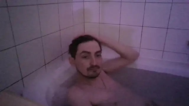 Wesleymodel online show from 04.19.26