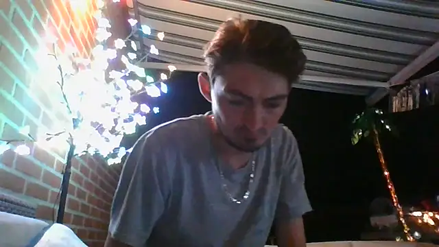 Wesleymodel online show from 08.06.26