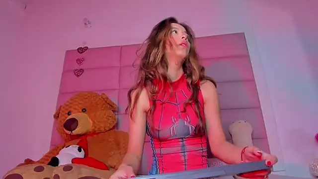 Snapshot of little-Emma chatting on 02.02.25 little-Emma online show from 02.02.25