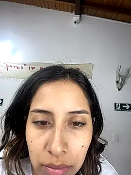 Snapshot of little-Emma chatting on 10.03.25 little-Emma online show from 10.03.25