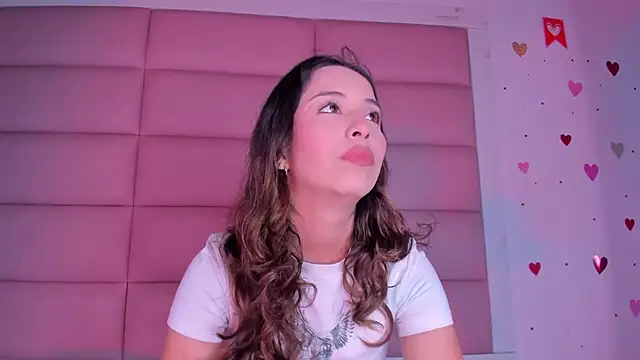 Snapshot of little-Emma chatting on 10.17.25 little-Emma online show from 10.17.25