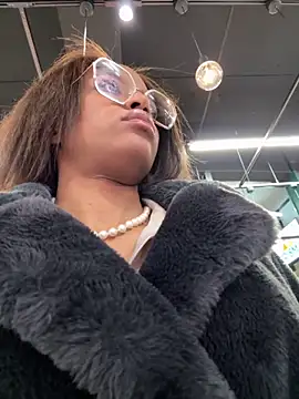 Black Dolll online show from 11.24.25