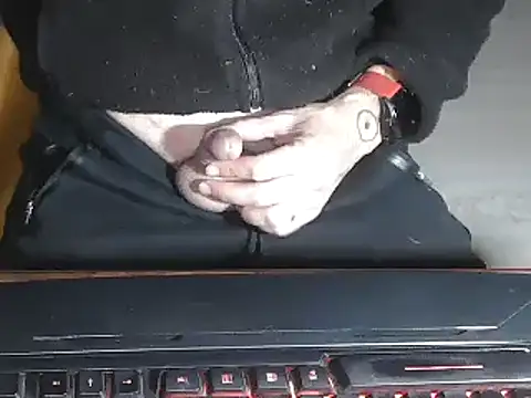 Snapshot of Adri_gard chatting on 01.05.25 Adri gard online show from 01.05.25