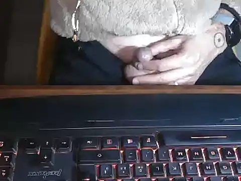 Snapshot of Adri_gard chatting on 01.15.25 Adri gard online show from 01.15.25