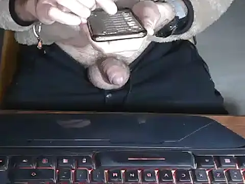 Snapshot of Adri_gard chatting on 01.30.25 Adri gard online show from 01.30.25