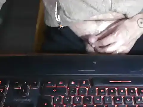 Snapshot of Adri_gard chatting on 01.31.25 Adri gard online show from 01.31.25