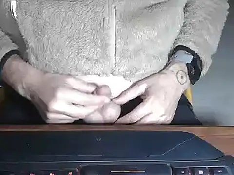 Snapshot of Adri_gard chatting on 02.05.25 Adri gard online show from 02.05.25